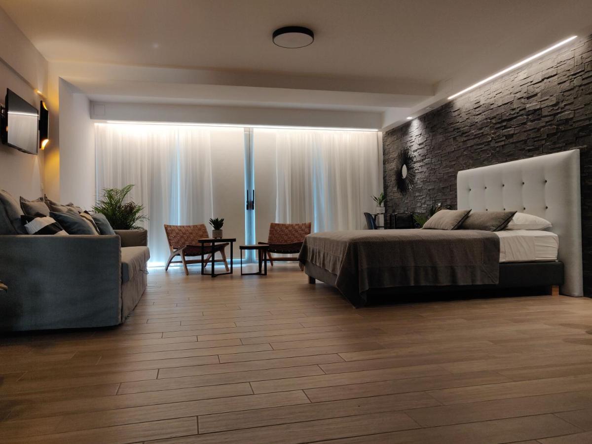 Sunny New Lovely Apartment 60 Meters From The Metro Athen Eksteriør billede